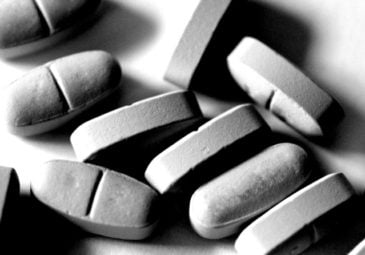 pills black and white